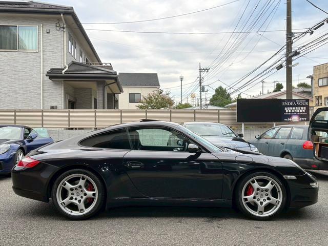 ９１１ ９１１カレラＳ　カレラＳ　サンルーフ　黒革　クルーズコントロール　シートヒーター　Ｂカメラ　フルセグＴＶ　ナビ　ＥＴＣ　記録簿　スペアキー　禁煙（8枚目）