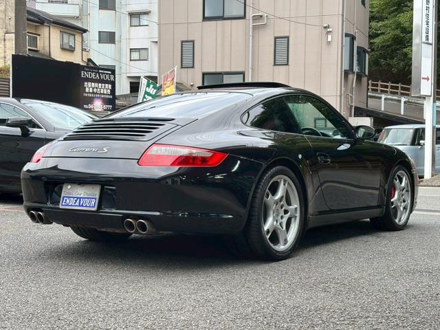 ９１１ ９１１カレラＳ　カレラＳ　サンルーフ　黒革　クルーズコントロール　シートヒーター　Ｂカメラ　フルセグＴＶ　ナビ　ＥＴＣ　記録簿　スペアキー　禁煙（11枚目）