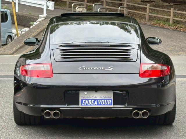 ９１１ ９１１カレラＳ　カレラＳ　サンルーフ　黒革　クルーズコントロール　シートヒーター　Ｂカメラ　フルセグＴＶ　ナビ　ＥＴＣ　記録簿　スペアキー　禁煙（12枚目）