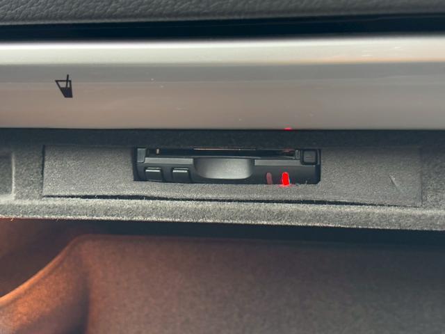９１１ ９１１カレラＳ　カレラＳ　サンルーフ　黒革　クルーズコントロール　シートヒーター　Ｂカメラ　フルセグＴＶ　ナビ　ＥＴＣ　記録簿　スペアキー　禁煙（28枚目）