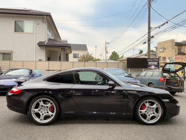 ９１１ ９１１カレラＳ　カレラＳ　サンルーフ　黒革　クルーズコントロール　シートヒーター　Ｂカメラ　フルセグＴＶ　ナビ　ＥＴＣ　記録簿　スペアキー　禁煙（32枚目）