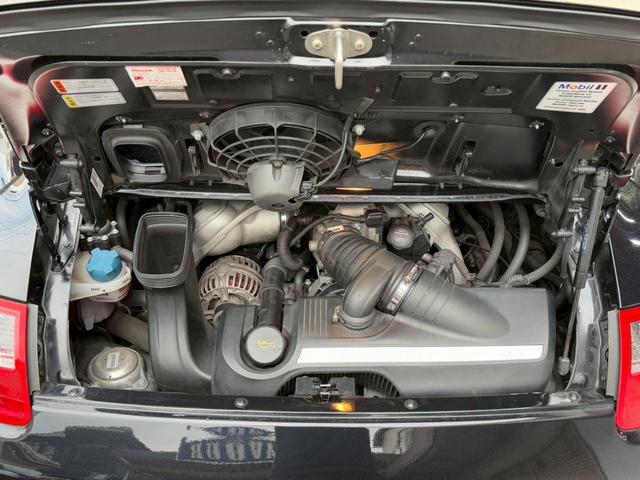 ９１１ ９１１カレラＳ　カレラＳ　サンルーフ　黒革　クルーズコントロール　シートヒーター　Ｂカメラ　フルセグＴＶ　ナビ　ＥＴＣ　記録簿　スペアキー　禁煙（41枚目）