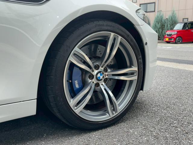 Ｍ５ Ｍ５　サンルーフ　黒革　パワーシート　シートヒーター　ベンチレーション　ヘッドアップディスプレイ　トップビューカメラ　ＥＴＣ　記録簿（40枚目）