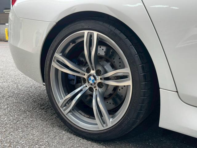 Ｍ５ Ｍ５　サンルーフ　黒革　パワーシート　シートヒーター　ベンチレーション　ヘッドアップディスプレイ　トップビューカメラ　ＥＴＣ　記録簿（41枚目）