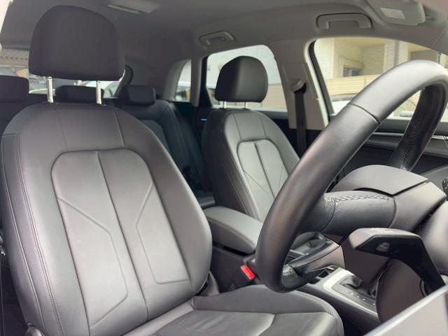 人気のブラックレザーインテリアでございます！