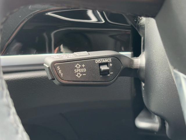 便利なアダクティブクルーズコントロール付きでございます！