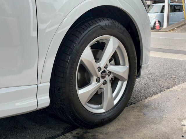 純正アルミホイール装着車です！