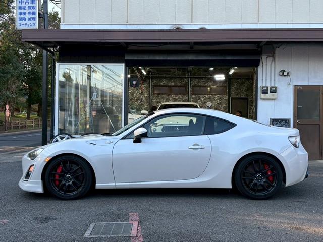 ８６ ＧＴ　ユーザー買取車　フロントバンパー　ナビ　ＴＶ　Ｂｌｕｅｔｏｏｔｈ　取説　記録簿（8枚目）