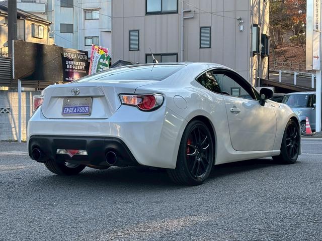 ８６ ＧＴ　ユーザー買取車　フロントバンパー　ナビ　ＴＶ　Ｂｌｕｅｔｏｏｔｈ　取説　記録簿（10枚目）