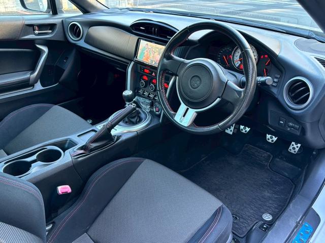 ８６ ＧＴ　ユーザー買取車　フロントバンパー　ナビ　ＴＶ　Ｂｌｕｅｔｏｏｔｈ　取説　記録簿（14枚目）