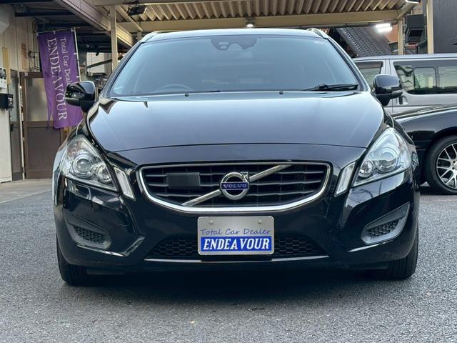 Ｖ６０ Ｔ４　ユーザー様買取車　クルーズコントロール　パワーシート　シートヒーター　ナビ　ＴＶ　ＥＴＣ　スペアキー（4枚目）