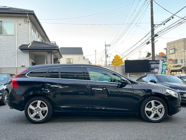 Ｖ６０ Ｔ４　ユーザー様買取車　クルーズコントロール　パワーシート　シートヒーター　ナビ　ＴＶ　ＥＴＣ　スペアキー（6枚目）