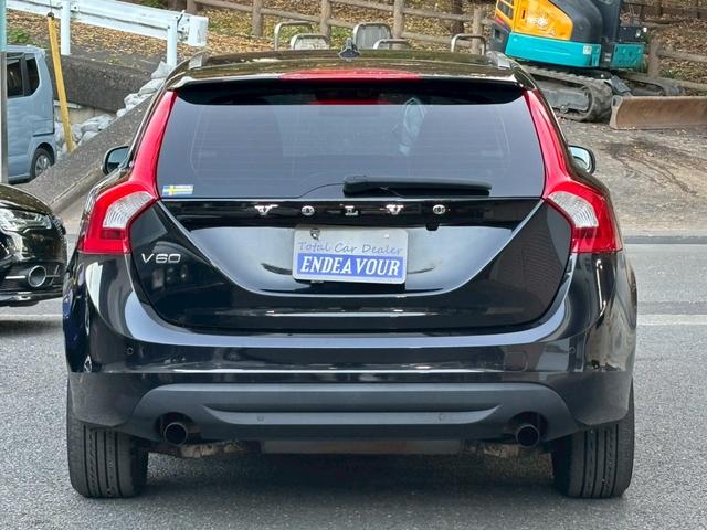 Ｖ６０ Ｔ４　ユーザー様買取車　クルーズコントロール　パワーシート　シートヒーター　ナビ　ＴＶ　ＥＴＣ　スペアキー（10枚目）