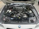 Ｍ５　サンルーフ　黒革　パワーシート　シートヒーター　ベンチレーション　ヘッドアップディスプレイ　トップビューカメラ　ＥＴＣ　記録簿（45枚目）