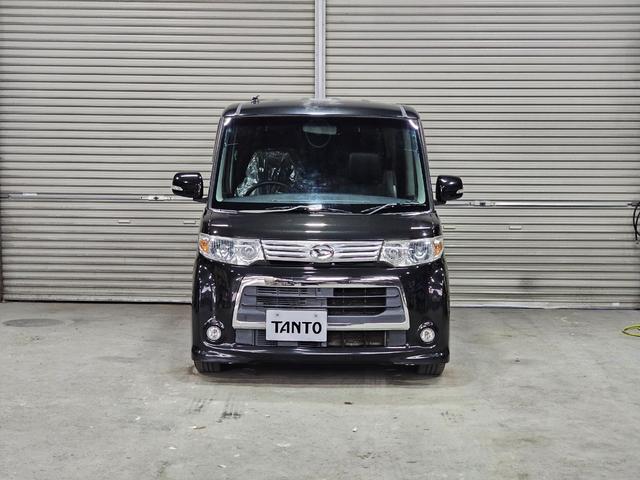 タント カスタムＸ　ローダウン　後期　Ｂｌｕｅｔｏｏｔｈ接続　フルセグ　ＥＴＣ　エコアイドル　スマートキー　パワスラ　足元イルミ　ピラーレス　フルフラットシート　シートカバー　オートエアコン　ルームクリーニング済み（3枚目）