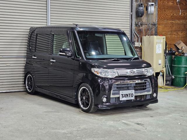 タント カスタムＸ　ローダウン　後期　Ｂｌｕｅｔｏｏｔｈ接続　フルセグ　ＥＴＣ　エコアイドル　スマートキー　パワスラ　足元イルミ　ピラーレス　フルフラットシート　シートカバー　オートエアコン　ルームクリーニング済み（14枚目）