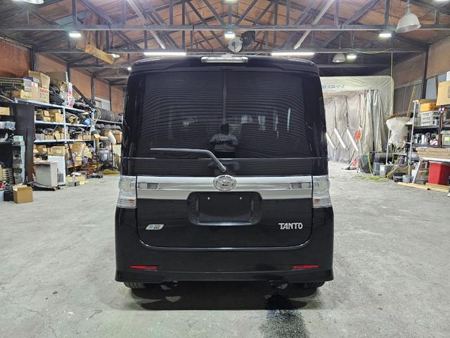 タント カスタムＸ　ローダウン　後期　Ｂｌｕｅｔｏｏｔｈ接続　フルセグ　ＥＴＣ　エコアイドル　スマートキー　パワスラ　足元イルミ　ピラーレス　フルフラットシート　シートカバー　オートエアコン　ルームクリーニング済み（17枚目）