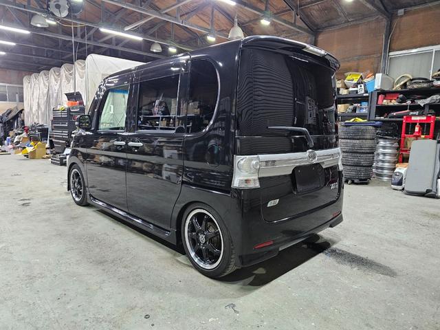 タント カスタムＸ　ローダウン　後期　Ｂｌｕｅｔｏｏｔｈ接続　フルセグ　ＥＴＣ　エコアイドル　スマートキー　パワスラ　足元イルミ　ピラーレス　フルフラットシート　シートカバー　オートエアコン　ルームクリーニング済み（18枚目）