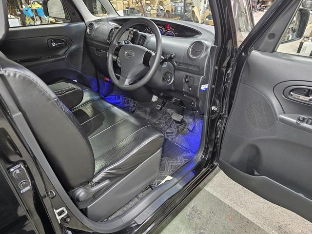 タント カスタムＸ　ローダウン　後期　Ｂｌｕｅｔｏｏｔｈ接続　フルセグ　ＥＴＣ　エコアイドル　スマートキー　パワスラ　足元イルミ　ピラーレス　フルフラットシート　シートカバー　オートエアコン　ルームクリーニング済み（39枚目）