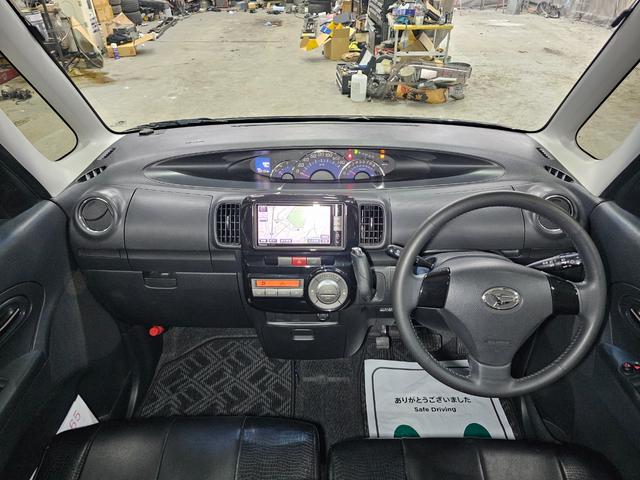 タント カスタムＸ　ローダウン　後期　Ｂｌｕｅｔｏｏｔｈ接続　フルセグ　ＥＴＣ　エコアイドル　スマートキー　パワスラ　足元イルミ　ピラーレス　フルフラットシート　シートカバー　オートエアコン　ルームクリーニング済み（41枚目）