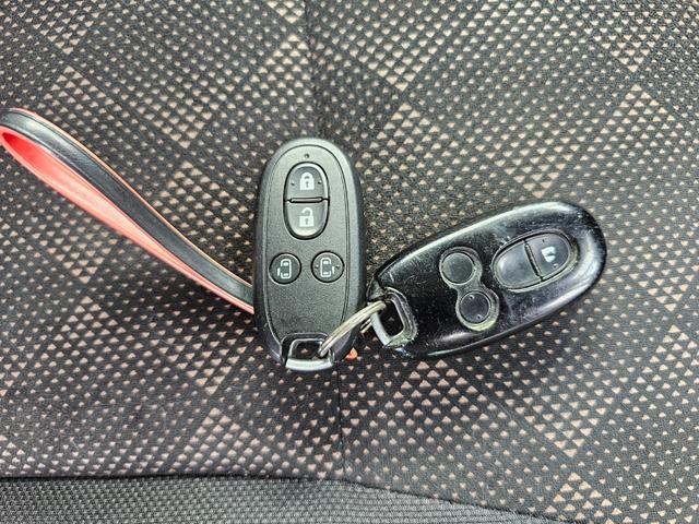 スペーシアカスタム Ｊスタイル　特別仕様車　ドラレコ前後　Ｂｌｕｅｔｏｏｔｈ　Ｂカメラ　フルセグ　ＥＴＣ　スマートキー２つ　両側パワスラ　衝突軽減　アイドリングストップ　　ＯＨコンソール　前２席シートヒーター　車検Ｒ８　５月まで（22枚目）