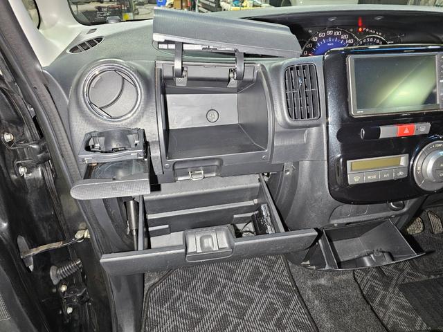 収納もたくさんあり、とても便利です。