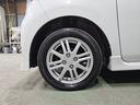 ピカピカのホイール。タイヤも車検適合です。