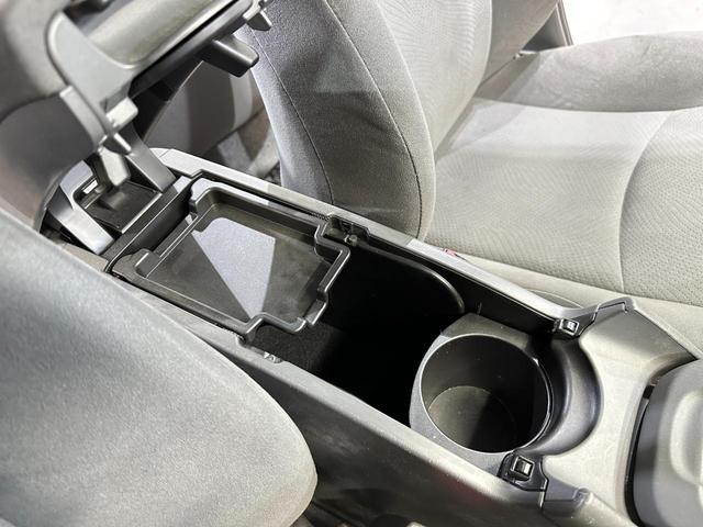 S 1年保証 ナビ 1セグTV バックカメラ フルオートエアコン スマートキー プッシュスタート 禁煙車 前後ショック新品交換済 LEDヘッドライト 純正15インチアルミ EGRバルブ・パイプ一式清掃済(44枚目)