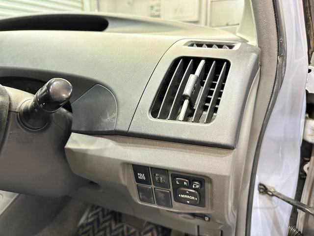 S 1年保証 ナビ 1セグTV バックカメラ フルオートエアコン スマートキー プッシュスタート 禁煙車 前後ショック新品交換済 LEDヘッドライト 純正15インチアルミ EGRバルブ・パイプ一式清掃済(50枚目)