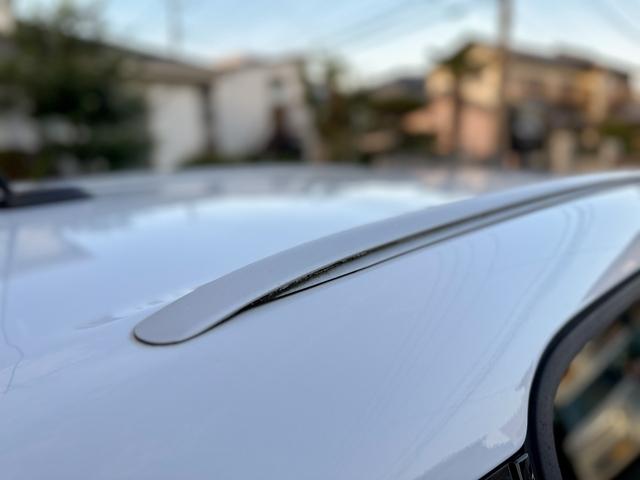 クーパー クロスオーバー 禁煙車 カロッツェリアETC 車内外ドラレコ プッシュスタート 純正16インチアルミ グリル・サイドマーカーカバー艶ありブラックペイント済 ブルーxホワイトツートン ルーフレール 電動格納ミラー(21枚目)