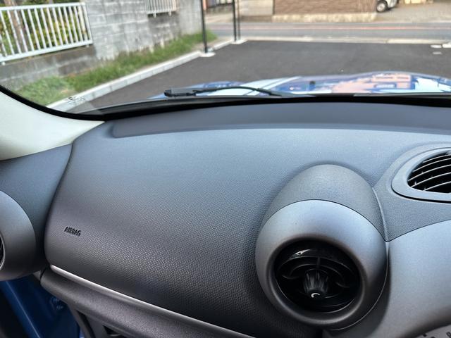 クーパー クロスオーバー 禁煙車 カロッツェリアETC 車内外ドラレコ プッシュスタート 純正16インチアルミ グリル・サイドマーカーカバー艶ありブラックペイント済 ブルーxホワイトツートン ルーフレール 電動格納ミラー(34枚目)