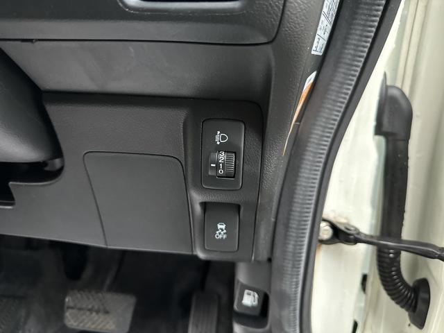 Ｇ・Ｌパッケージ　後期　禁煙車　インターナビ　地デジ　Ｂｌｕｅｔｏｏｔｈ　バックカメラ　ＥＴＣ　パワースライドドア　アイドリングストップ　ブラックインテリア　ステアリングリモコン　フルオートエアコン　シートリフター(59枚目)