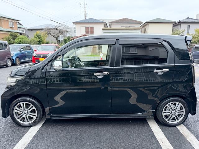 Ｎ－ＷＧＮカスタム Ｇ・ターボパッケージ　全国対応１年保証付　禁煙車　半革シート　衝突軽減ブレーキ　ターボ　パドルシフト　クルコン　プッシュスタート　スマートキ　フルオートエアコン　ＨＩＤヘッドライト　フルエアロ　１４インチアルミ　ローダウン（8枚目）