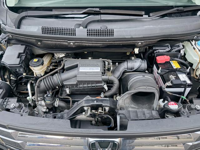 Ｎ－ＷＧＮカスタム Ｇ・ターボパッケージ　全国対応１年保証付　禁煙車　半革シート　衝突軽減ブレーキ　ターボ　パドルシフト　クルコン　プッシュスタート　スマートキ　フルオートエアコン　ＨＩＤヘッドライト　フルエアロ　１４インチアルミ　ローダウン（32枚目）