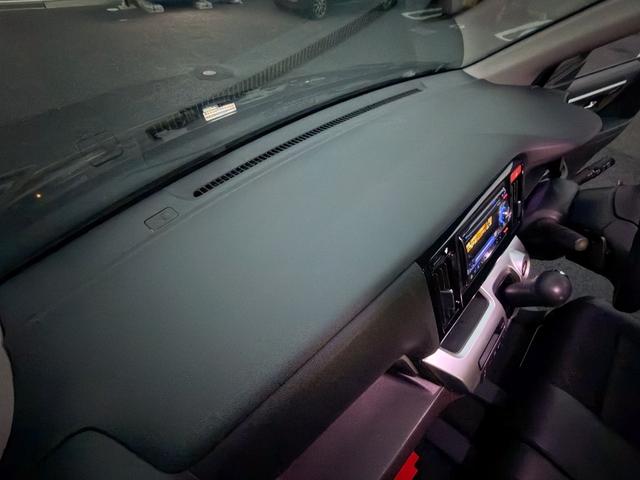 Ｎ－ＷＧＮカスタム Ｇ・ターボパッケージ　全国対応１年保証付　禁煙車　半革シート　衝突軽減ブレーキ　ターボ　パドルシフト　クルコン　プッシュスタート　スマートキ　フルオートエアコン　ＨＩＤヘッドライト　フルエアロ　１４インチアルミ　ローダウン（35枚目）