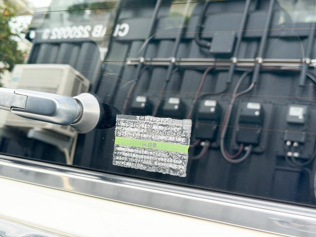 エルグランド ２５０ハイウェイスターアーバンクロム　禁煙車　純正ナビ　アラウンドビューモニター　パワーバックドア　両側パワースライドドア　本革シート　Ｐスタート　スマートキー　フリップダウンモニター　デイライト　ドラレコ　キャプテン　オットマン　７人（16枚目）