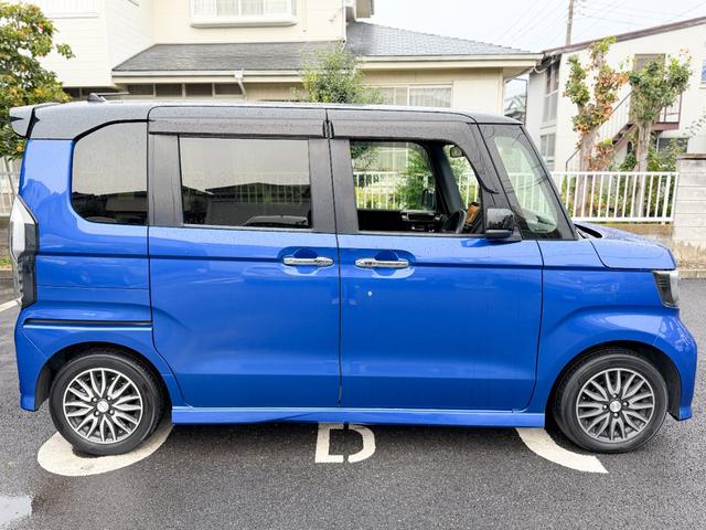 N-BOXカスタム G・Lホンダセンシング 青/黒ツートンカラー モデューロ14インチホイール 純正OP8インチインターナビ 地デジTV Bluetooth バックカメラ フルオートエアコン 両側パワースライドドア ビルトインETC クルコン(9枚目)