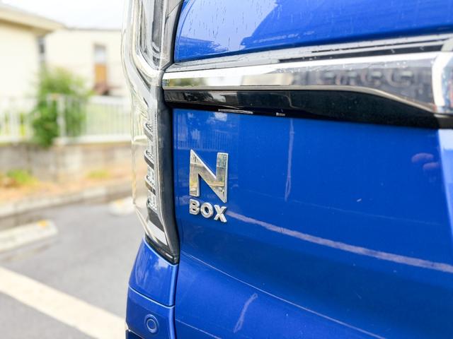 N-BOXカスタム G・Lホンダセンシング 青/黒ツートンカラー モデューロ14インチホイール 純正OP8インチインターナビ 地デジTV Bluetooth バックカメラ フルオートエアコン 両側パワースライドドア ビルトインETC クルコン(17枚目)