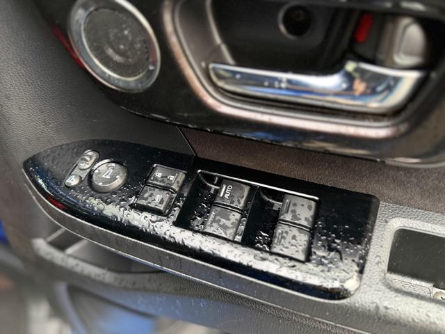 N-BOXカスタム G・Lホンダセンシング 青/黒ツートンカラー モデューロ14インチホイール 純正OP8インチインターナビ 地デジTV Bluetooth バックカメラ フルオートエアコン 両側パワースライドドア ビルトインETC クルコン(69枚目)