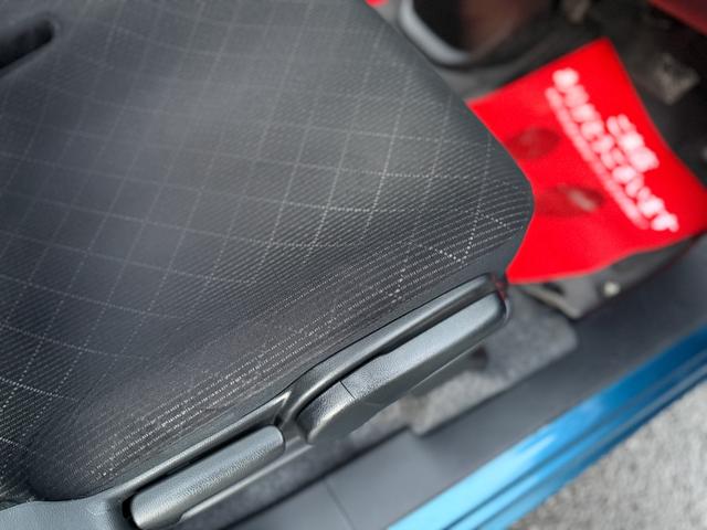 N-ONE プレミアム ツアラー 全国対応1年保証付 衝突軽減ブレーキ 禁煙車 ターボ パドルシフト フルオートエアコン ストラーダナビ 地デジTV バックカメラ ETC シートリフター ブラックインテリア クルーズコントロール(65枚目)