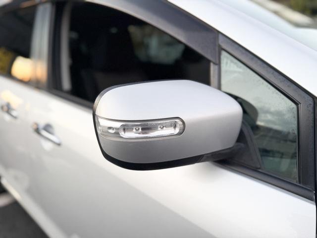 MPV 23C スポーティパッケージ Uスタイル 禁煙車 両側パワースライドドア 純正OPナビ バックカメラ HIDヘッドライト フォグ ミラーウインカー 17インチアルミ キーレス フルオートエアコン 8人乗り ブラックインテリア オットマン(25枚目)