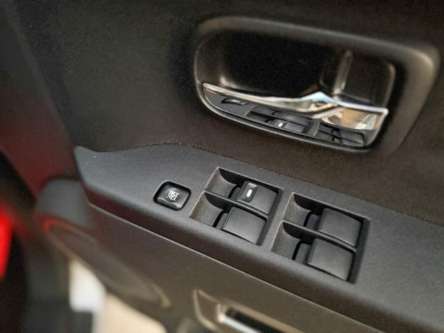 自動車保険もお任せ下さい！　レッカー手配や事故対応・交渉なども承ります。　購入後も安心してカーライフを過ごせるよう全力でサポートさせて頂きます。　自賠責保険の即日発行も可能です♪