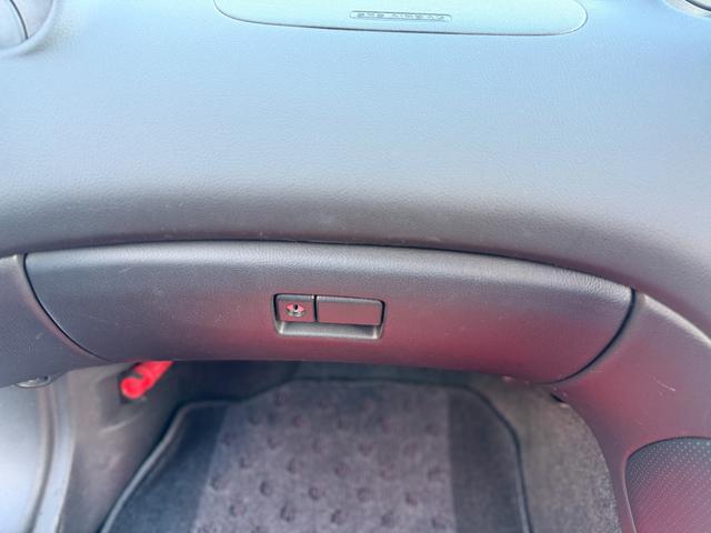 弊社は二輪車の販売も行っております。原付〜大型二輪まで対応可能。常時数台在庫もしておりますのでバイク好きのお客様ウェルカムです♪