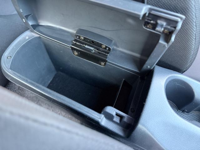 弊社では軽度の物を除き骨格部分を修正している　いわゆる「修復歴ありの車両」を基本的には取扱い致しません。現況をしっかり把握している良質な車両のみを販売しておりますので安心です♪