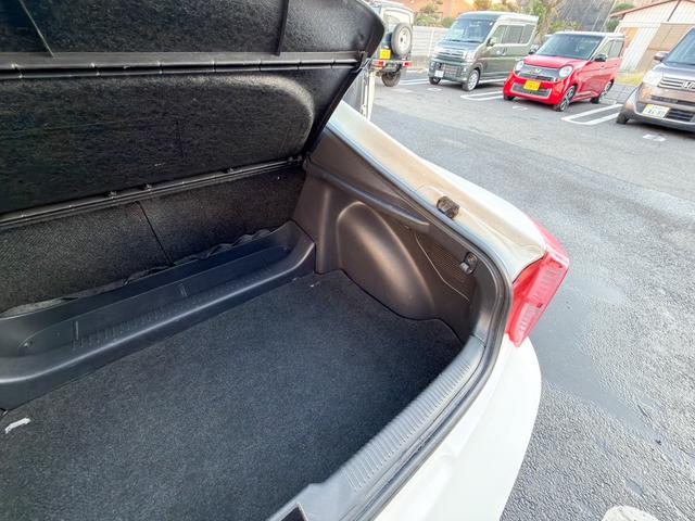 「安心プラン」では認証工場にて記録簿に基づく法定点検を実施し「バッテリー・前後ワイパー・エンジンオイル・エンジンオイルエレメント」を無条件で全て新品交換をさせて頂きます。厳正な体制を整えております♪