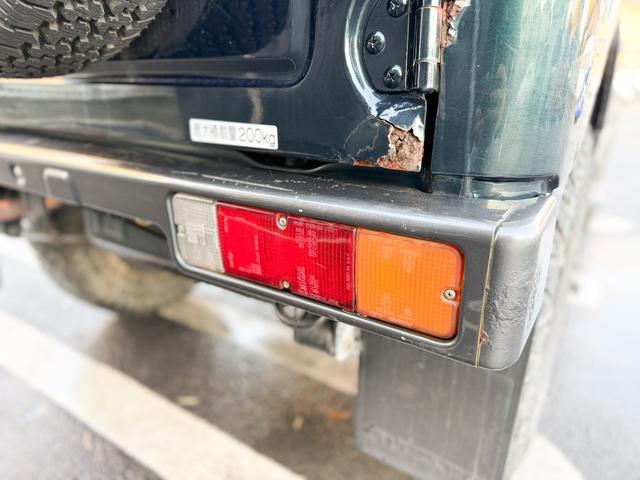 ジムニー ワイルドウインドリミテッド　ターボ　４ＷＤ　ＡＴ　ＬＴゴツゴツタイヤ　４ナンバー構造変更車　公認リフトアップ　ショートバンパー　ＡＭＦデッキ　デフロック　ルーフキャリア　レザー調シートカバー　エアコン　パナソニックＥＴＣ（19枚目）