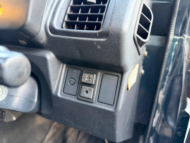 ジムニー ワイルドウインドリミテッド　ターボ　４ＷＤ　ＡＴ　ＬＴゴツゴツタイヤ　４ナンバー構造変更車　公認リフトアップ　ショートバンパー　ＡＭＦデッキ　デフロック　ルーフキャリア　レザー調シートカバー　エアコン　パナソニックＥＴＣ（58枚目）