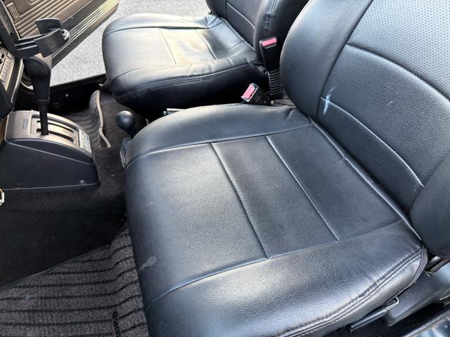 ジムニー ワイルドウインドリミテッド　ターボ　４ＷＤ　ＡＴ　ＬＴゴツゴツタイヤ　４ナンバー構造変更車　公認リフトアップ　ショートバンパー　ＡＭＦデッキ　デフロック　ルーフキャリア　レザー調シートカバー　エアコン　パナソニックＥＴＣ（78枚目）