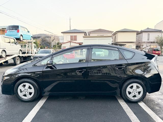 プリウス Ｓ　禁煙車　純正ＯＰメモリーナビ　１セグＴＶ　バックカメラ　フルオートエアコン　電動格納ミラー　ビルトインＥＴＣ　ヘッドライトレベライザー　シートリフター　ミラーウインカー　グレーインテリア　ステリモ（8枚目）