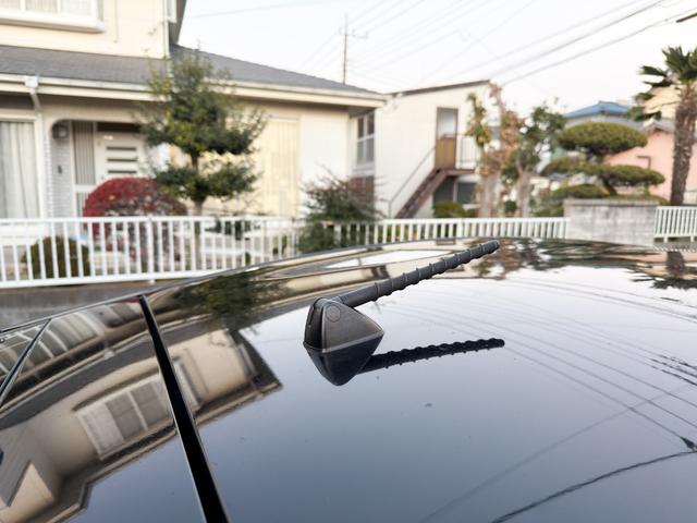 プリウス Ｓ　禁煙車　純正ＯＰメモリーナビ　１セグＴＶ　バックカメラ　フルオートエアコン　電動格納ミラー　ビルトインＥＴＣ　ヘッドライトレベライザー　シートリフター　ミラーウインカー　グレーインテリア　ステリモ（14枚目）